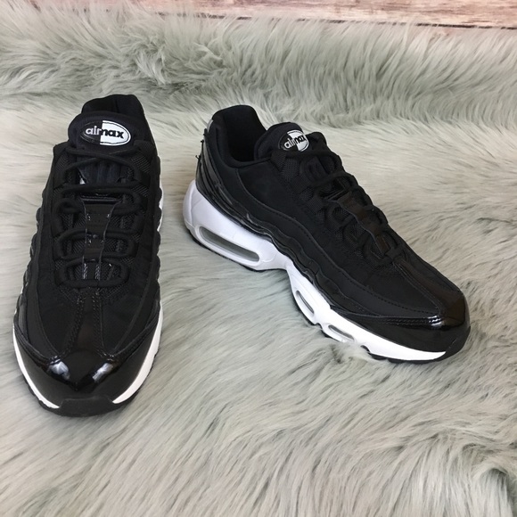Nike Women’s Air Max 95 Special Edition Premium - Picture 5 of 8